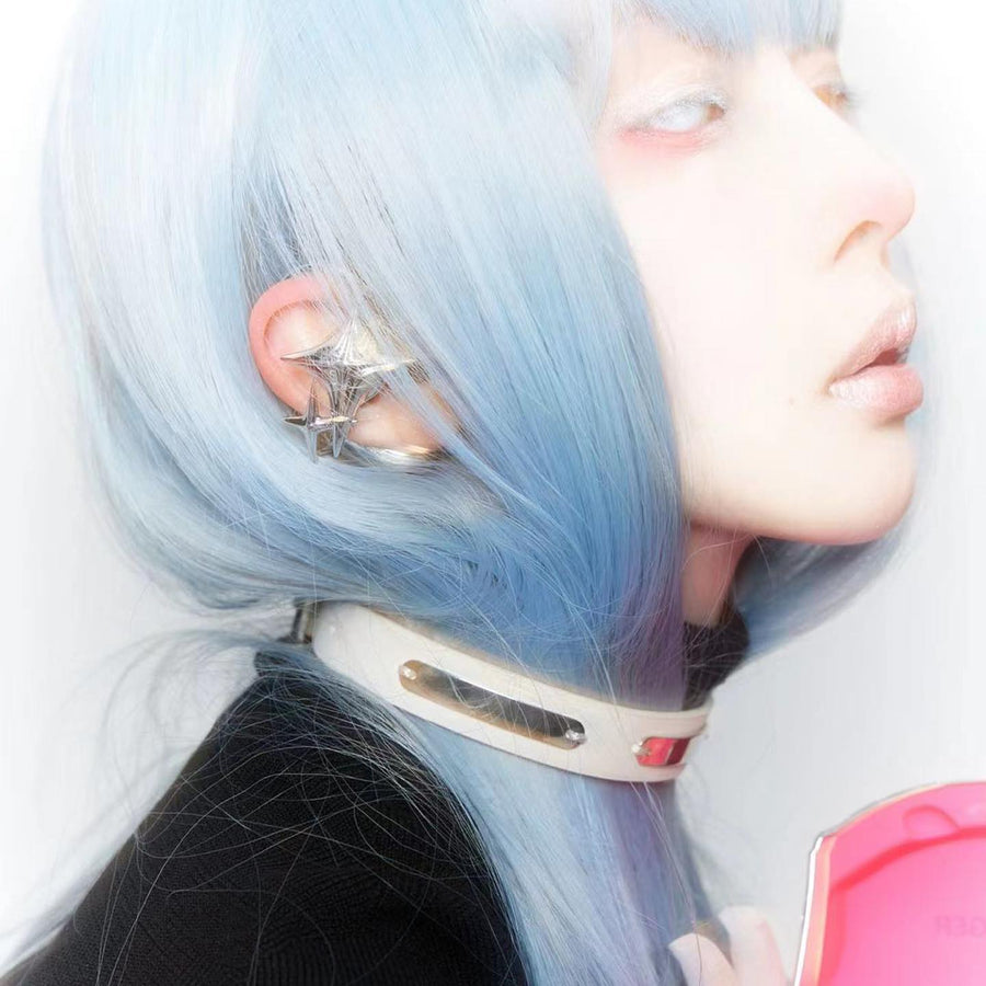 Blue-haired model Heituozi wearing a silver NEBULA ear form and white collar